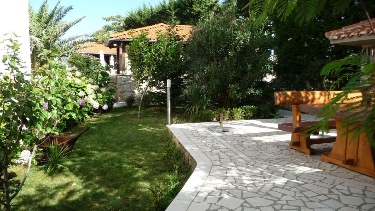 Apartments Angela Kampor Exterior photo